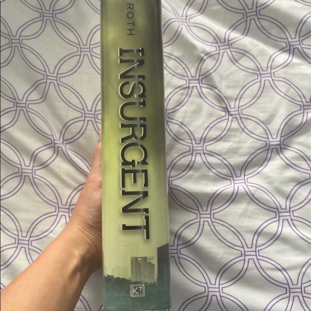 Veronica Roth Book Bundle - Picture 4 of 12
